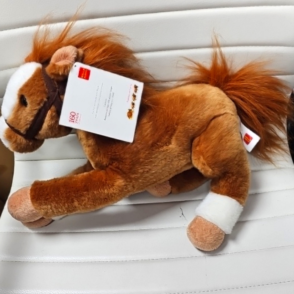 LEGENDARY WELLS FARGO PONIES "MACK" MINT WITH TAG 2012